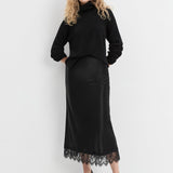 THE LACY FAVORITE SKIRT