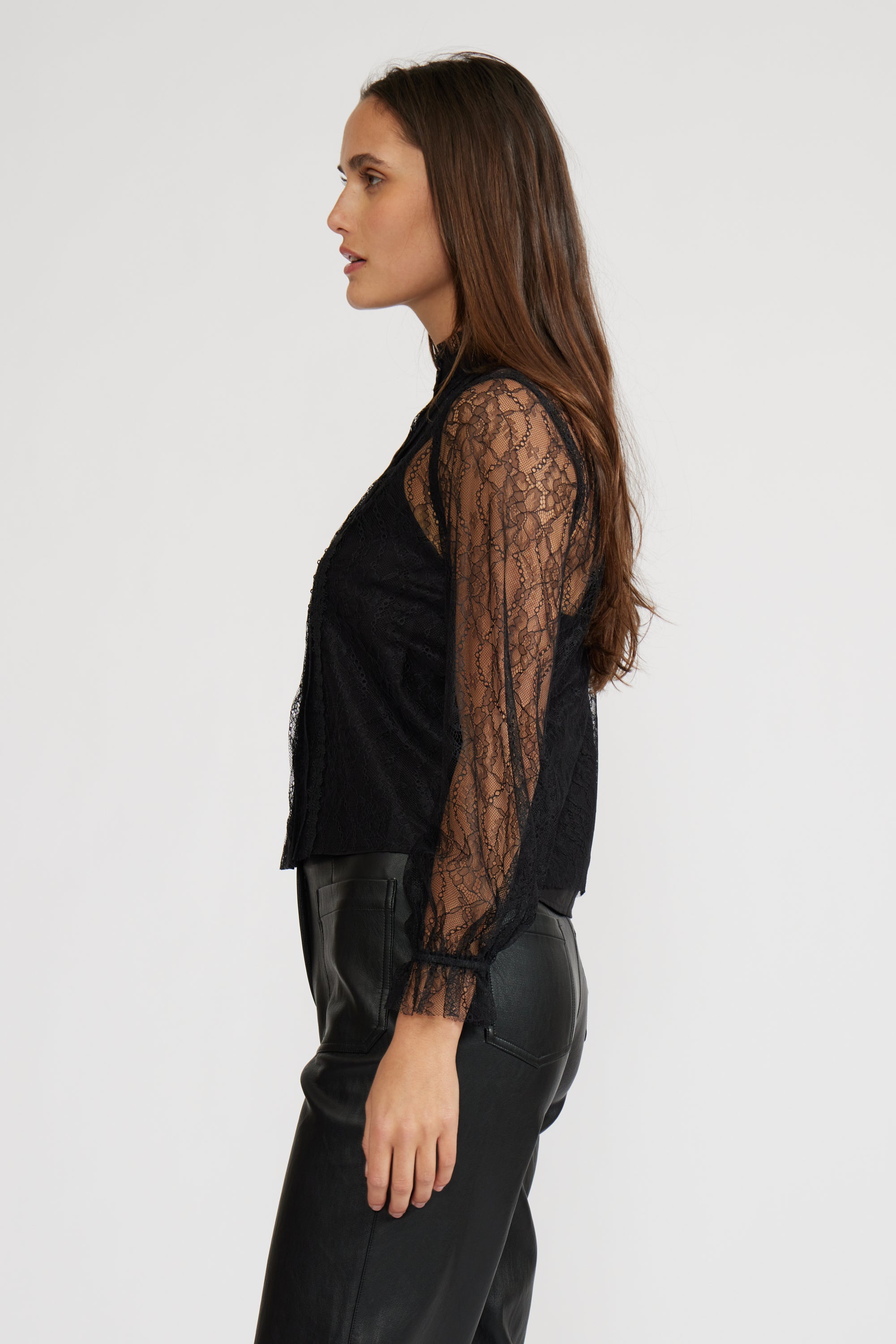 T4581 LIZETTE LS LACE TOP