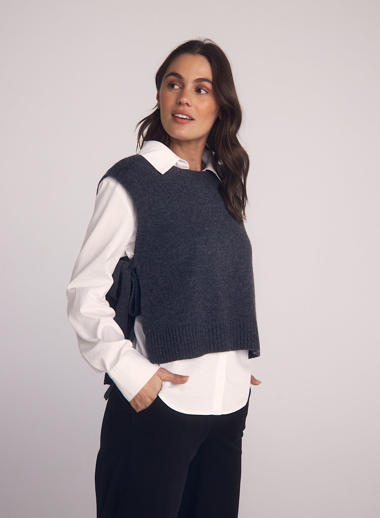 B2378-G72-304 - SIDE TIE VEST