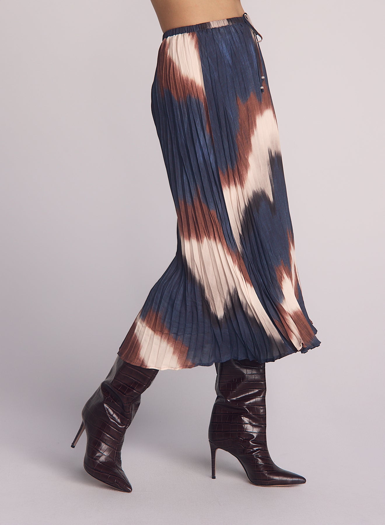 B3119-J49-300 - PLEATED SKIRT WITH TIE
