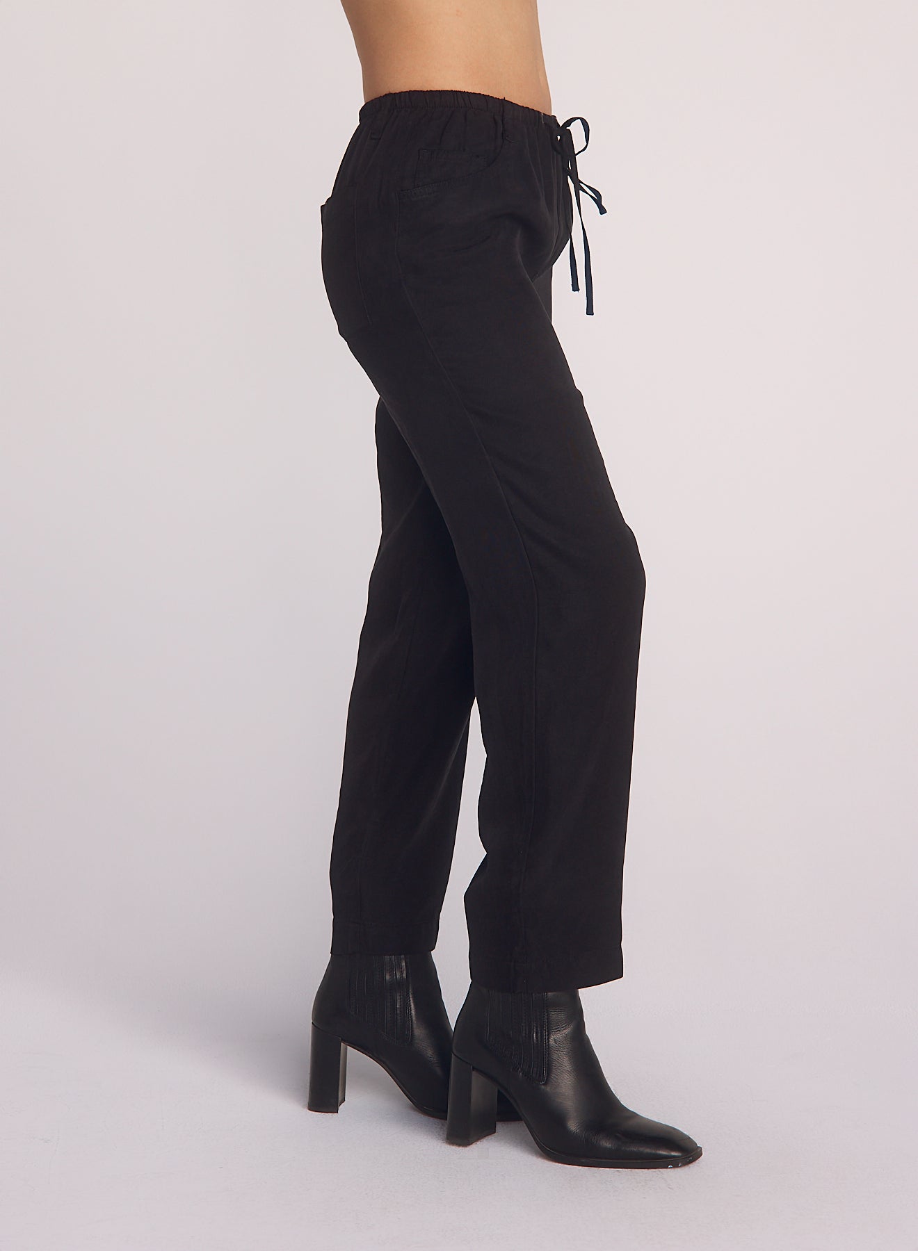B3161-G62-302 - PULL ON TROUSER LEG