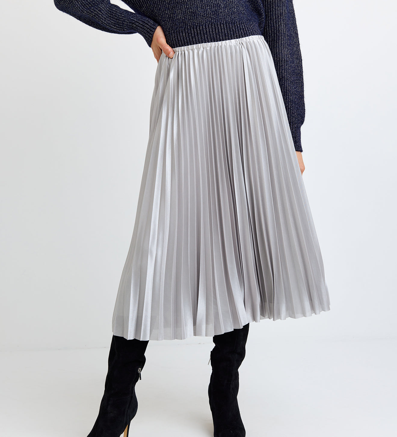 B3240-J75-300 - PLEATED SKIRT