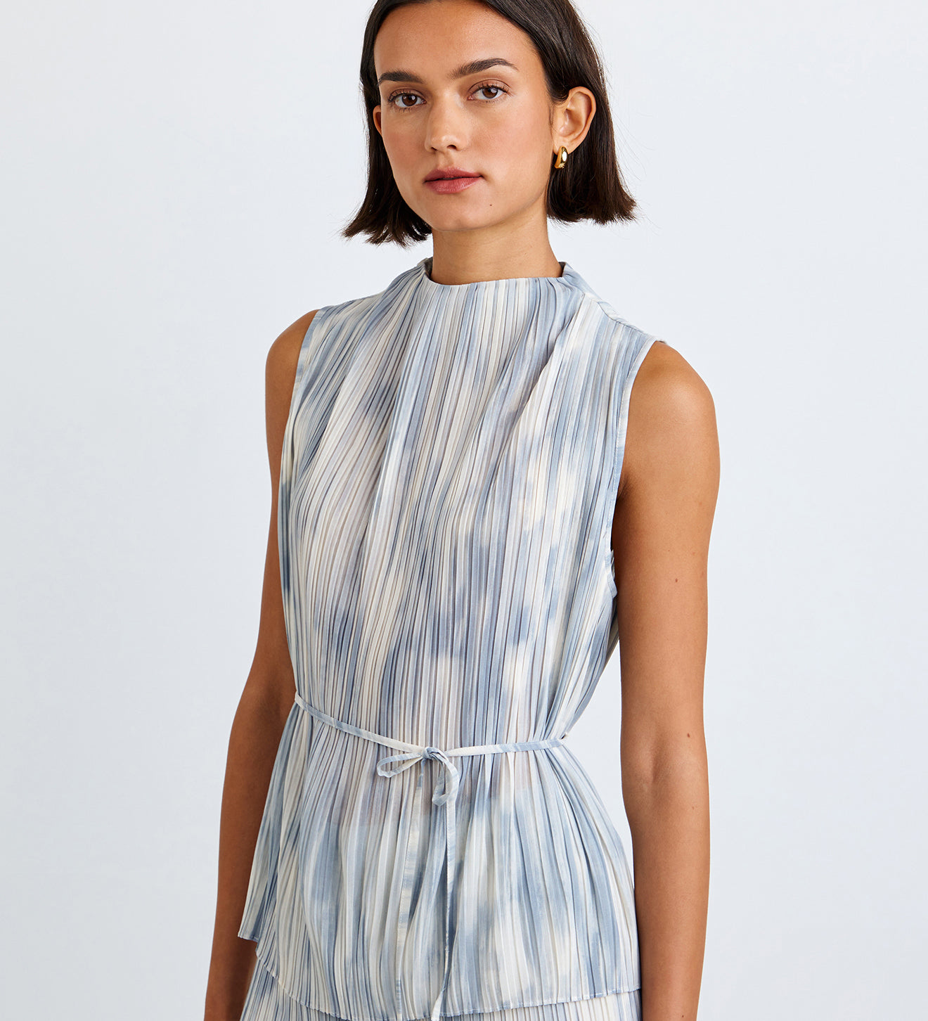 B2610-J95-304 - MOCK NECK TOP W/ TIE BELT