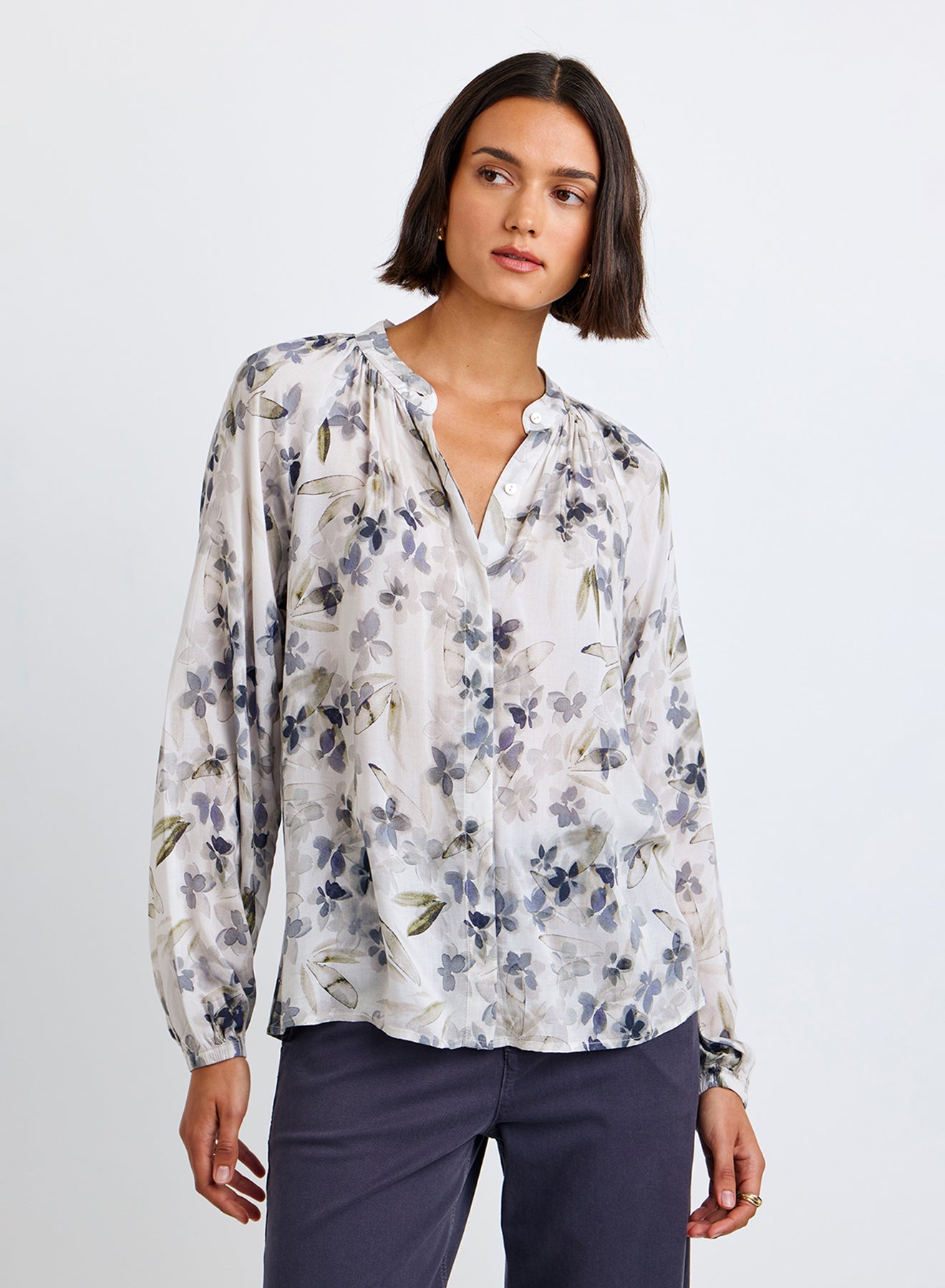 B4988-J79-304 - LONG SLEEVE SHIRRED RAGLAN SHIRT