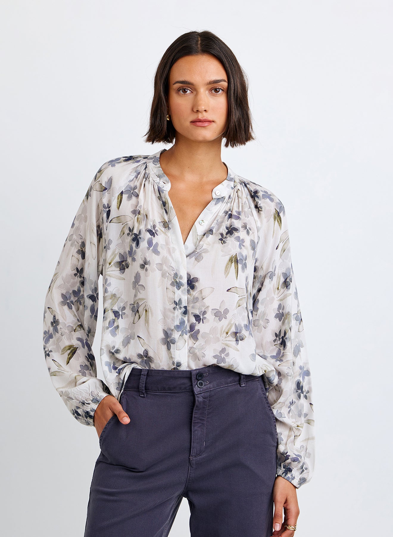 B4988-J79-304 - LONG SLEEVE SHIRRED RAGLAN SHIRT