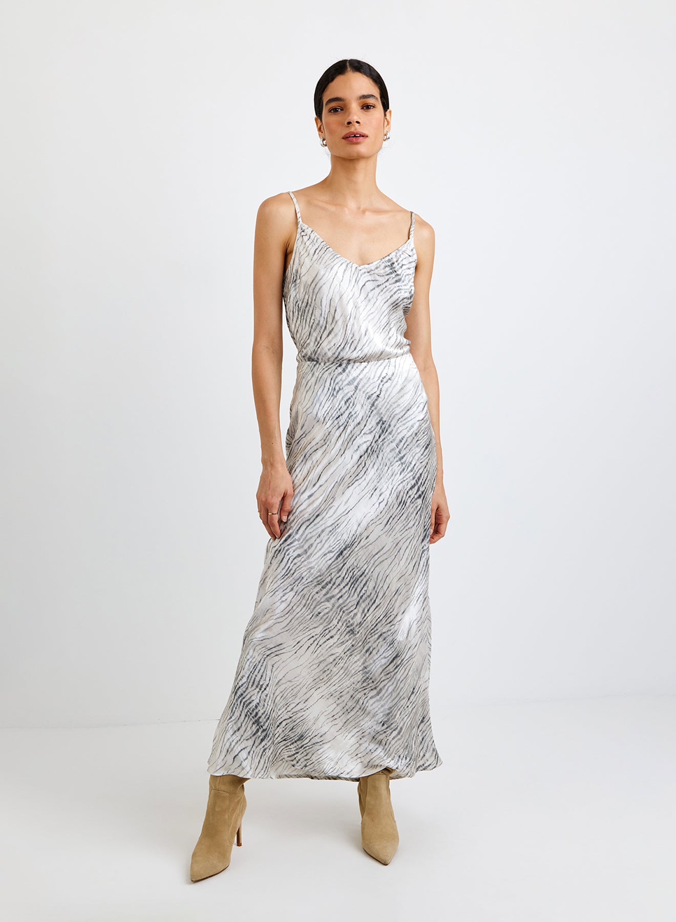 B3205-J80-304 - SLEEK BIAS MAXI SKIRT