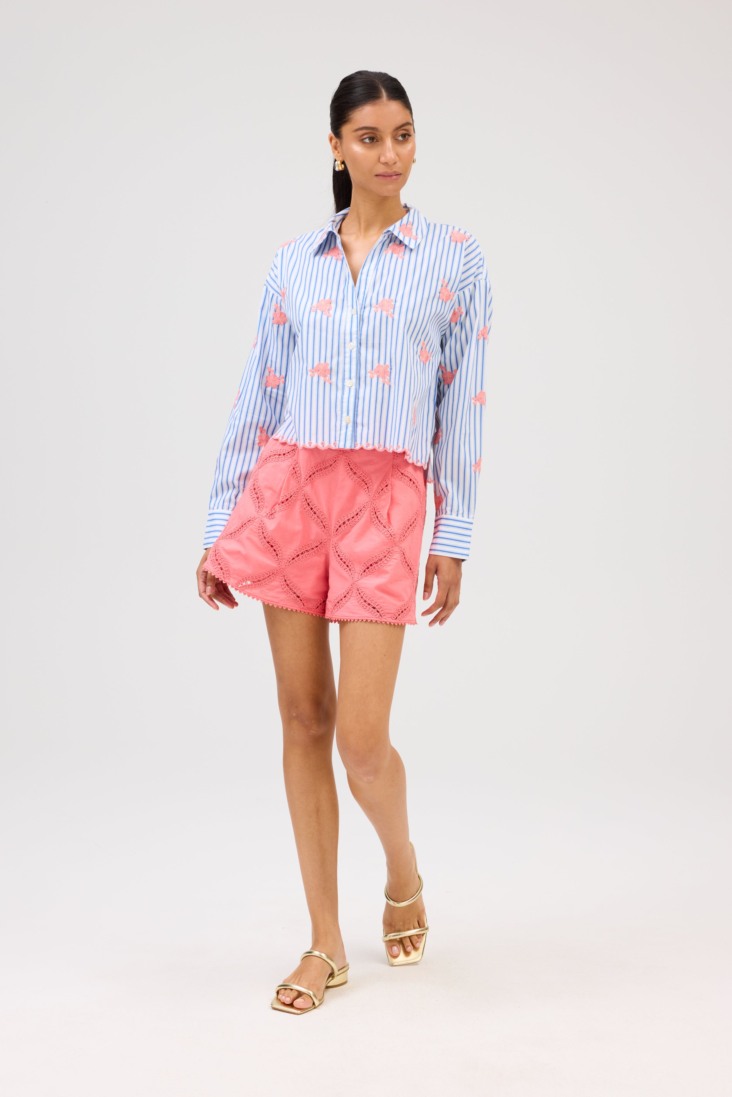 EYELET TRACY SHORTS