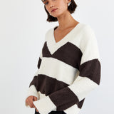 B2983-K24-304 - OVERSIZED V-NECK SWEATER