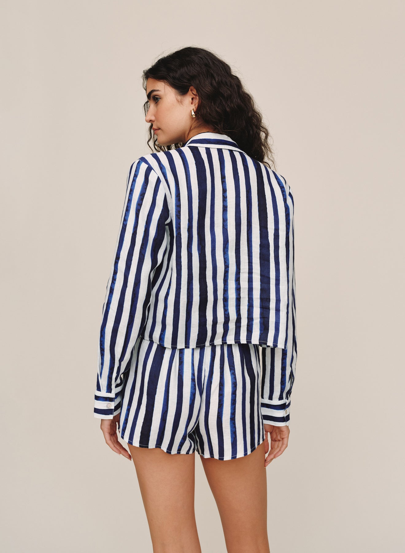 B20022-K97-304 - LONG SLEEVE CROP SHIRT