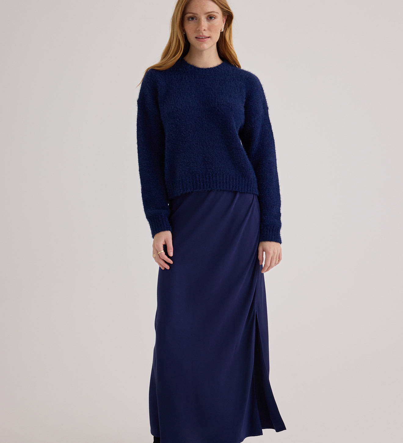B2001-G82-300 - DROP SHOULDER SWEATER