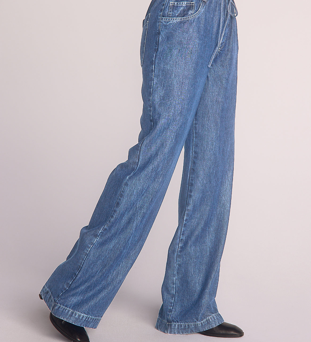 B3019-H89-642 - DRAWSTRING JEAN