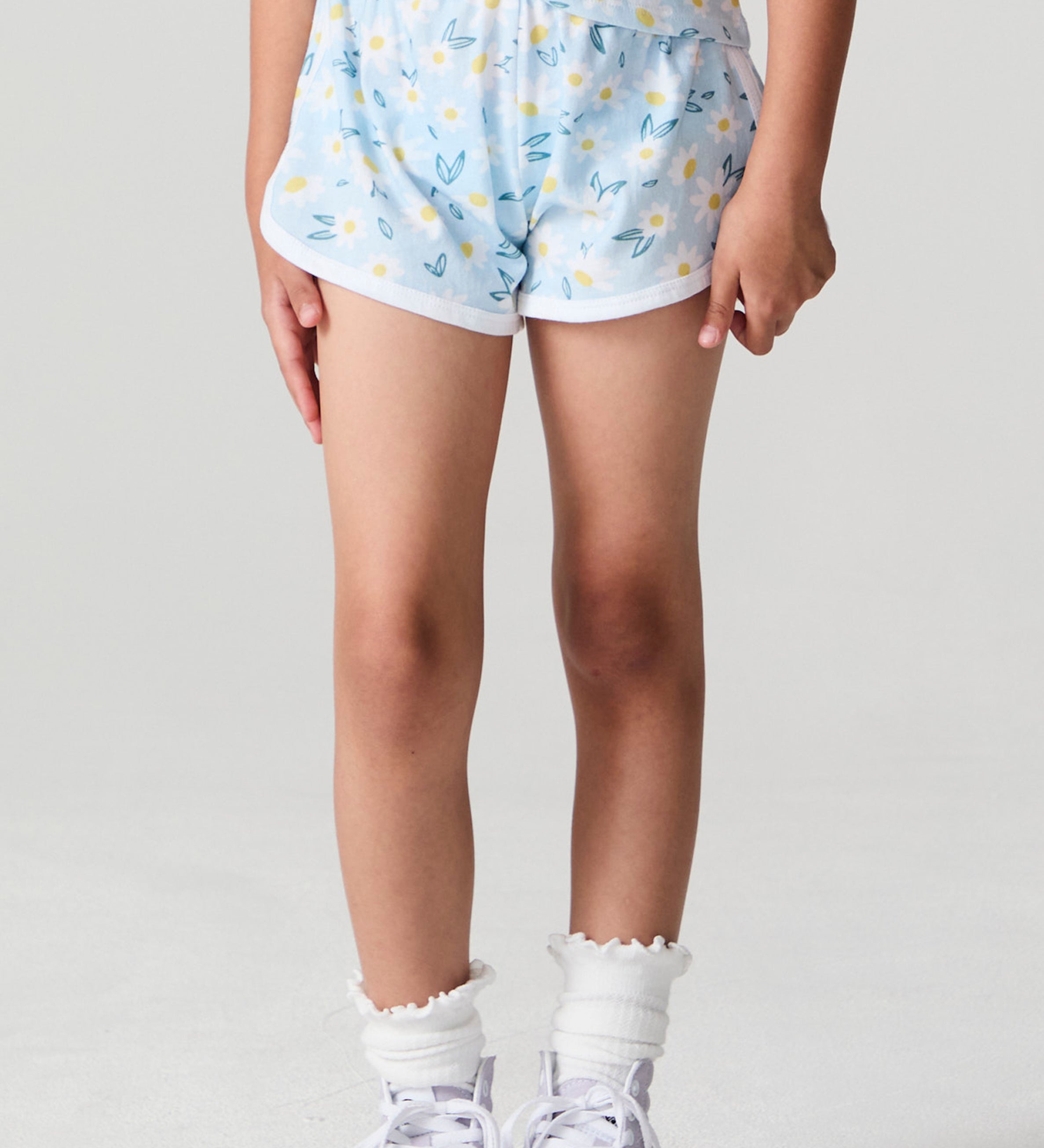 CHASER - DITSY DAISIES