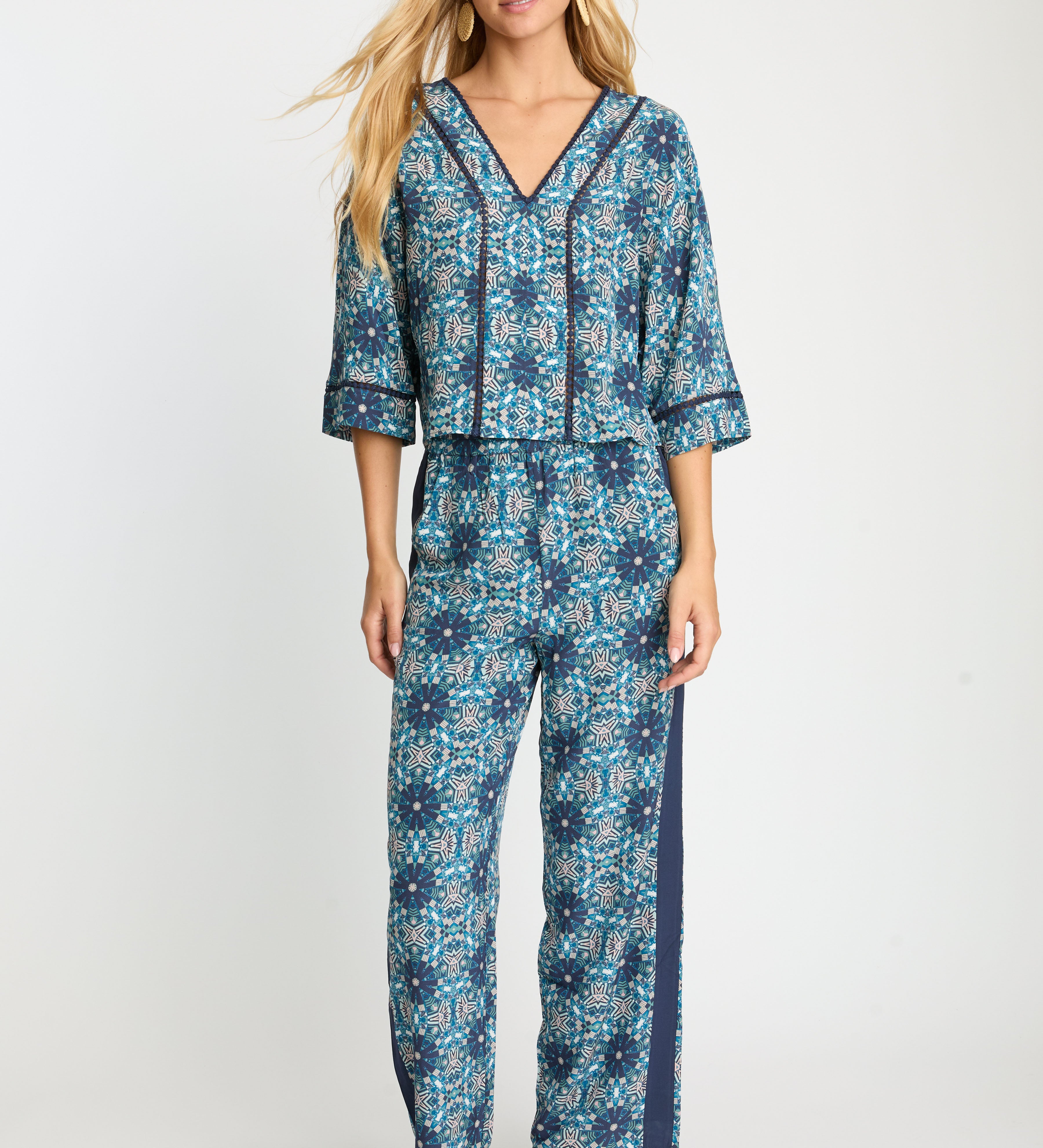 Mandolin Top in Midnight Medallion