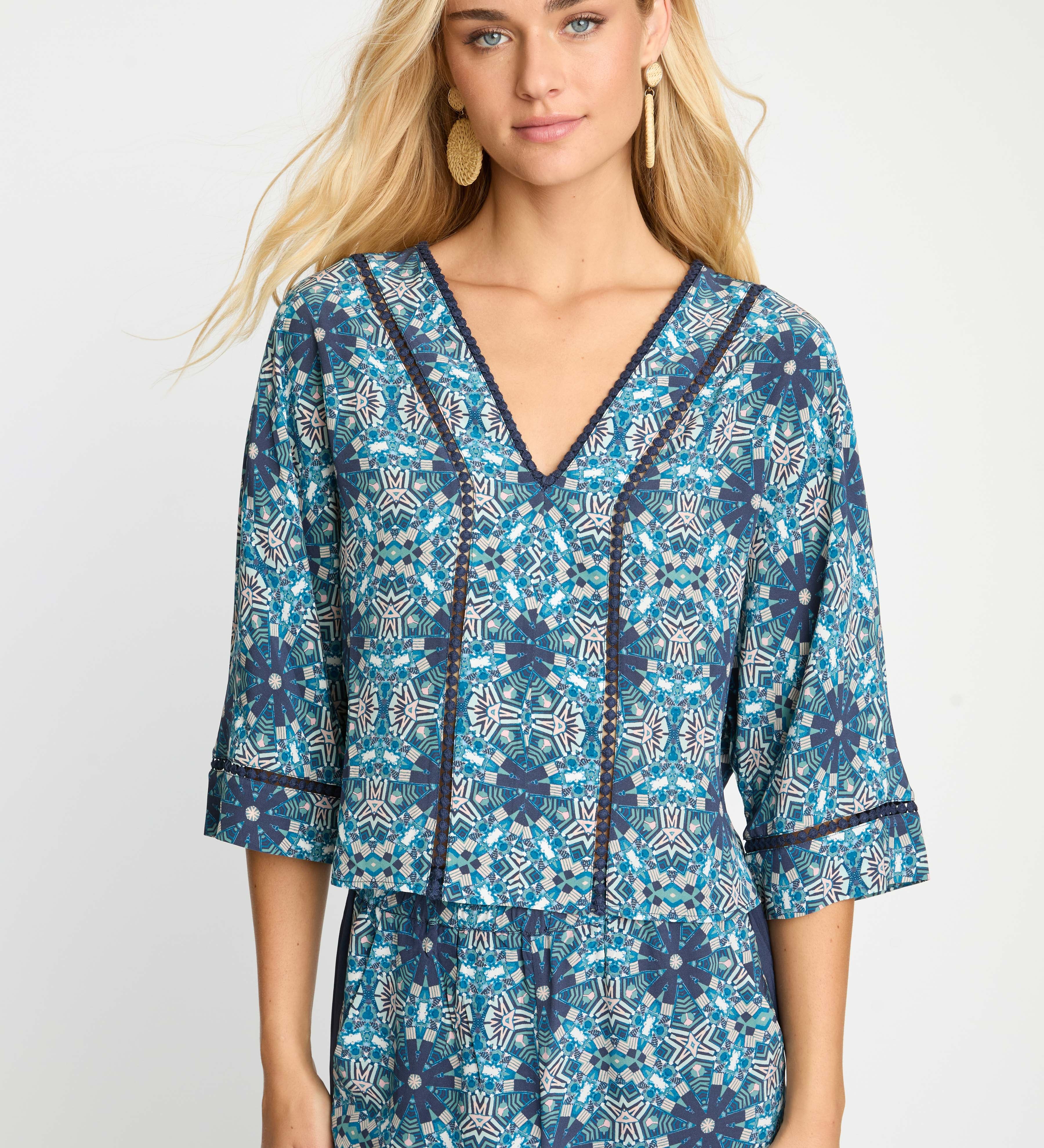 Mandolin Top in Midnight Medallion