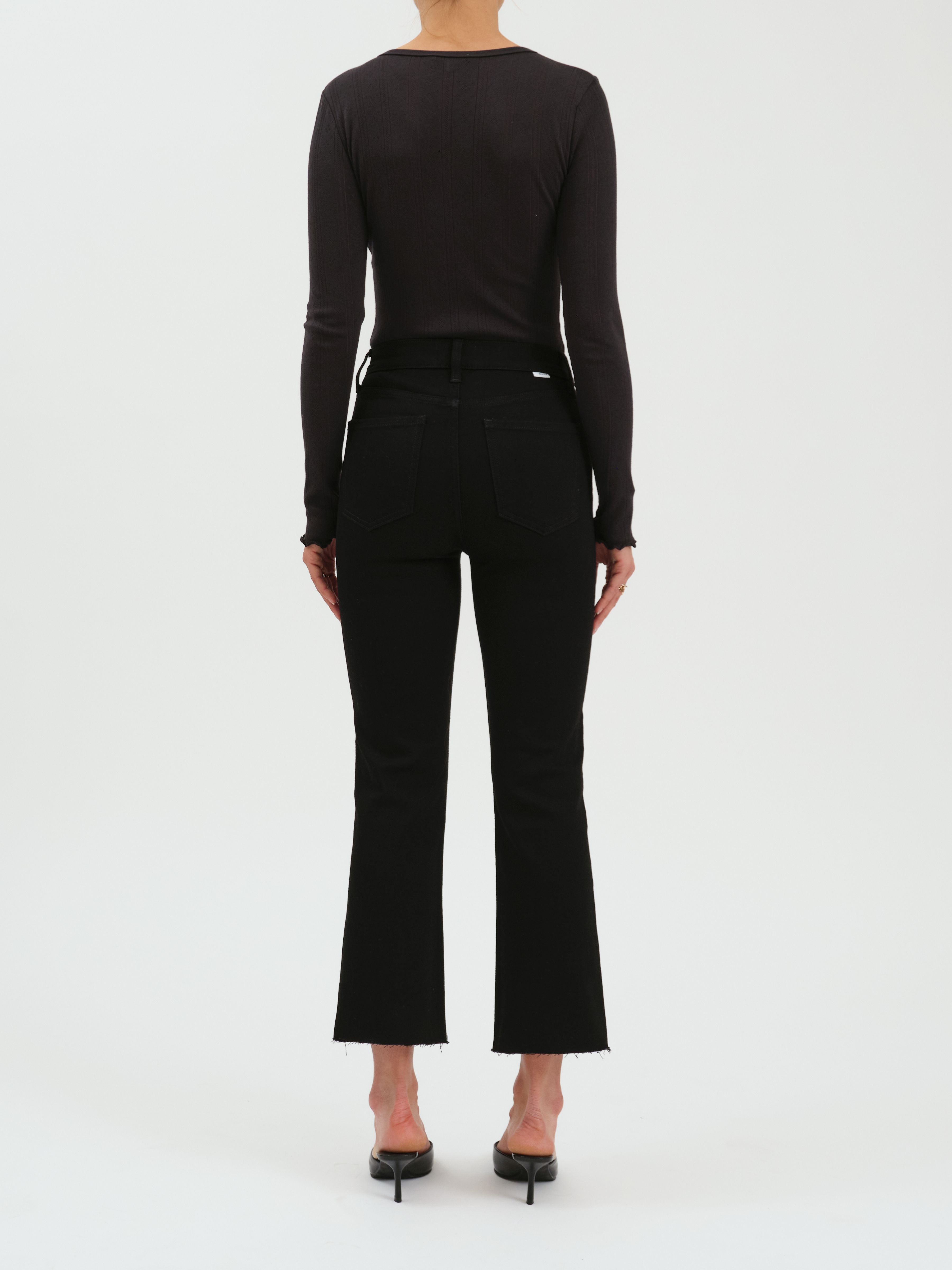 SHY GIRL HIGH RISE CROP FLARE