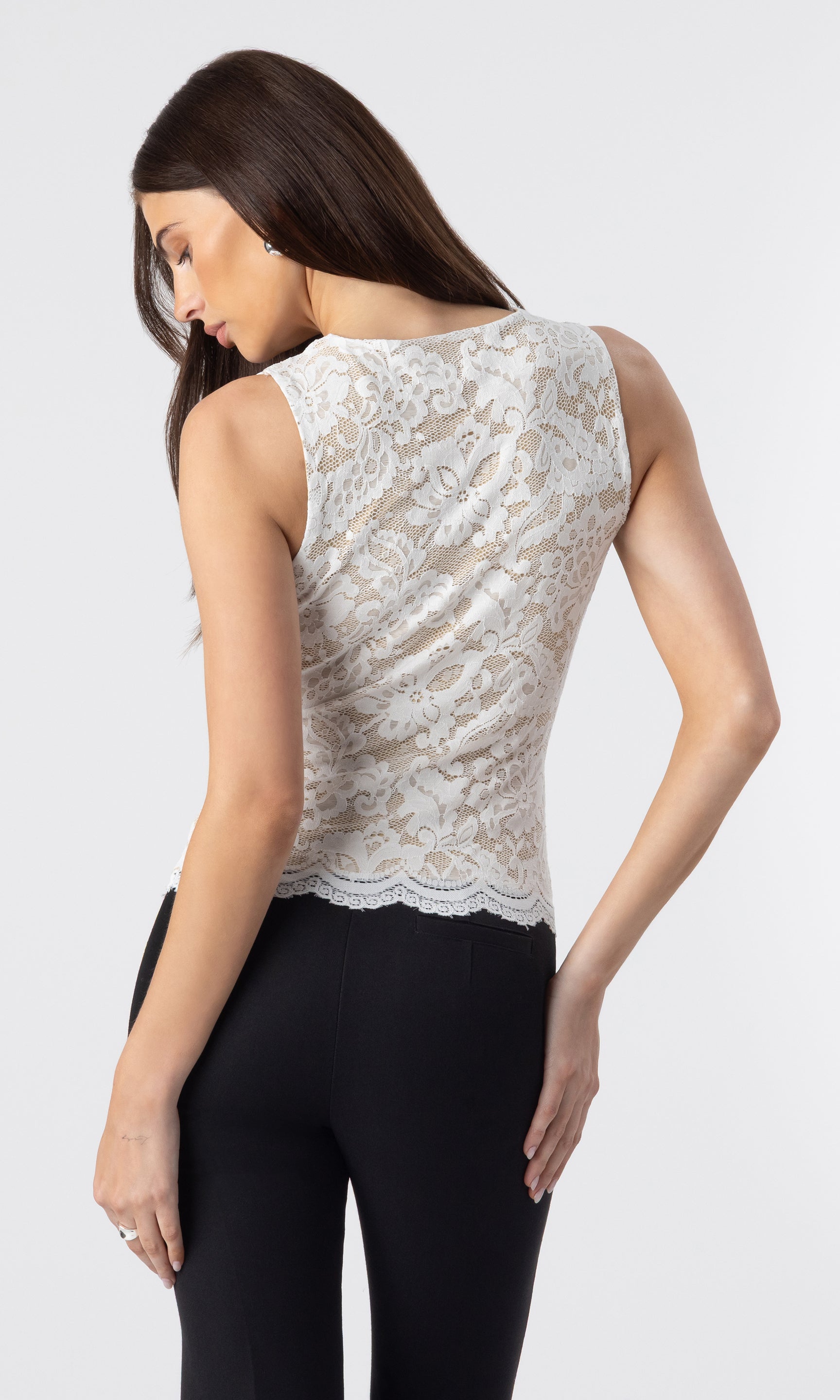 LEILA STRETCH LACE TOP