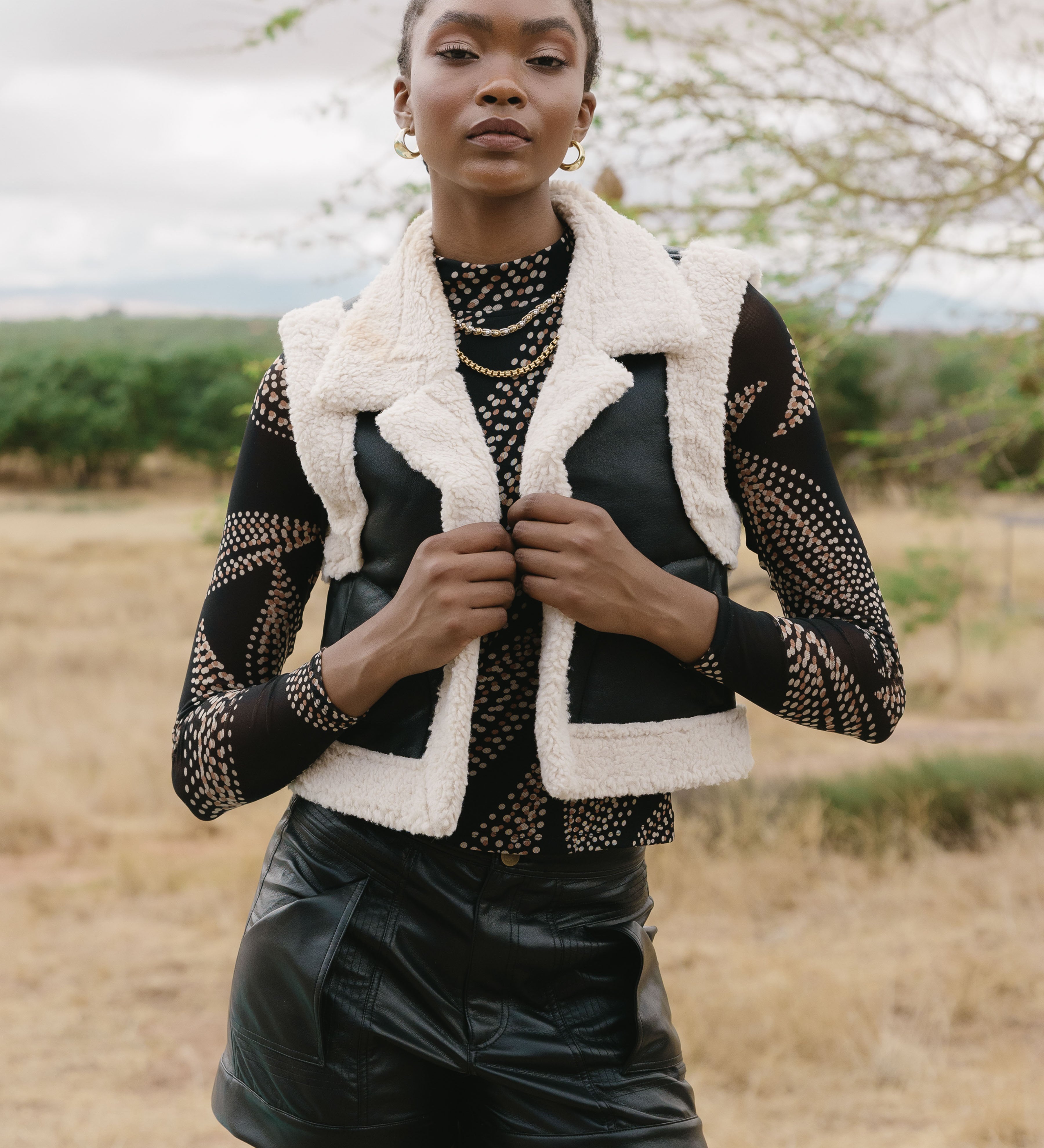 Cove Vest in Cream / Black