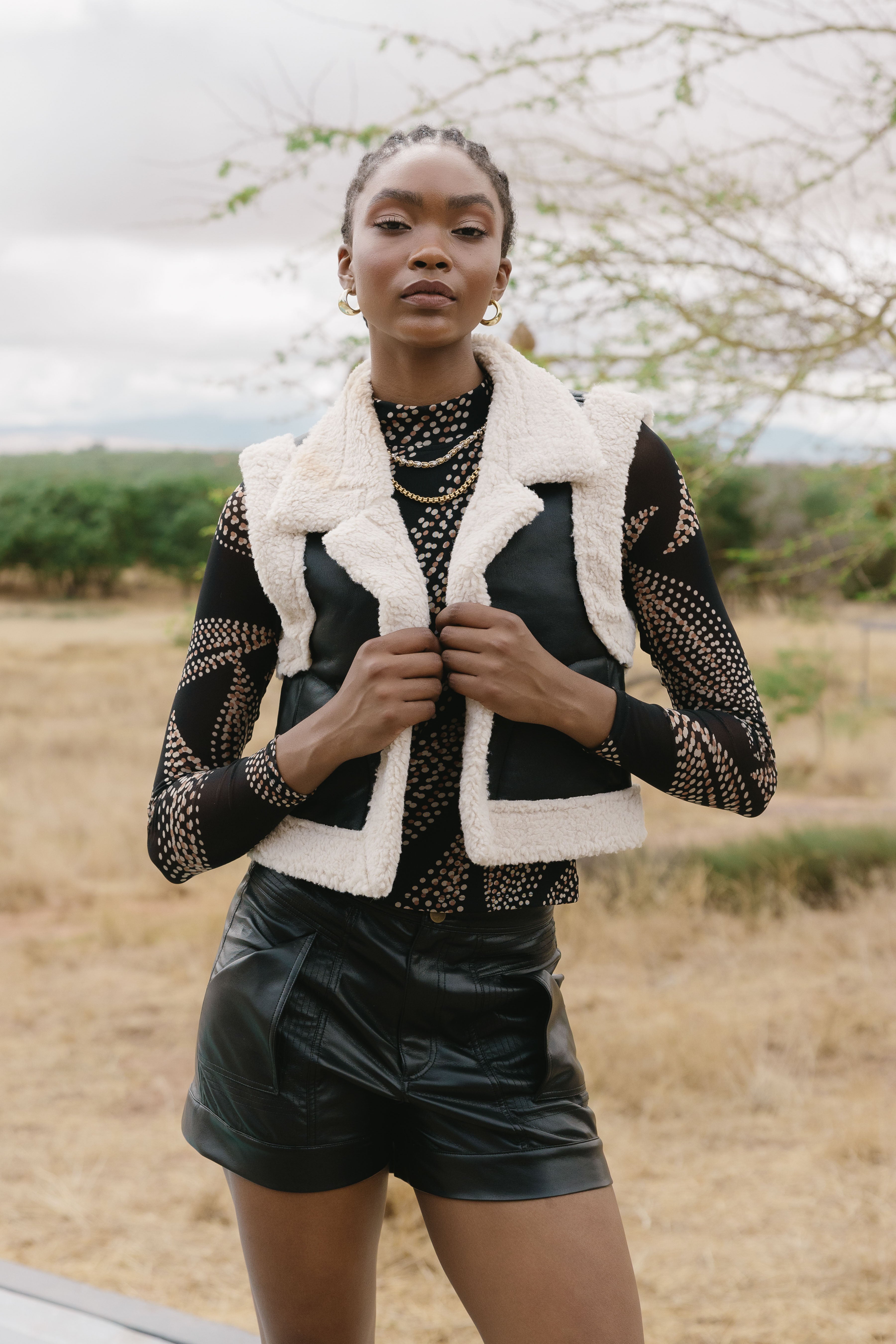 Cove Vest in Cream / Black