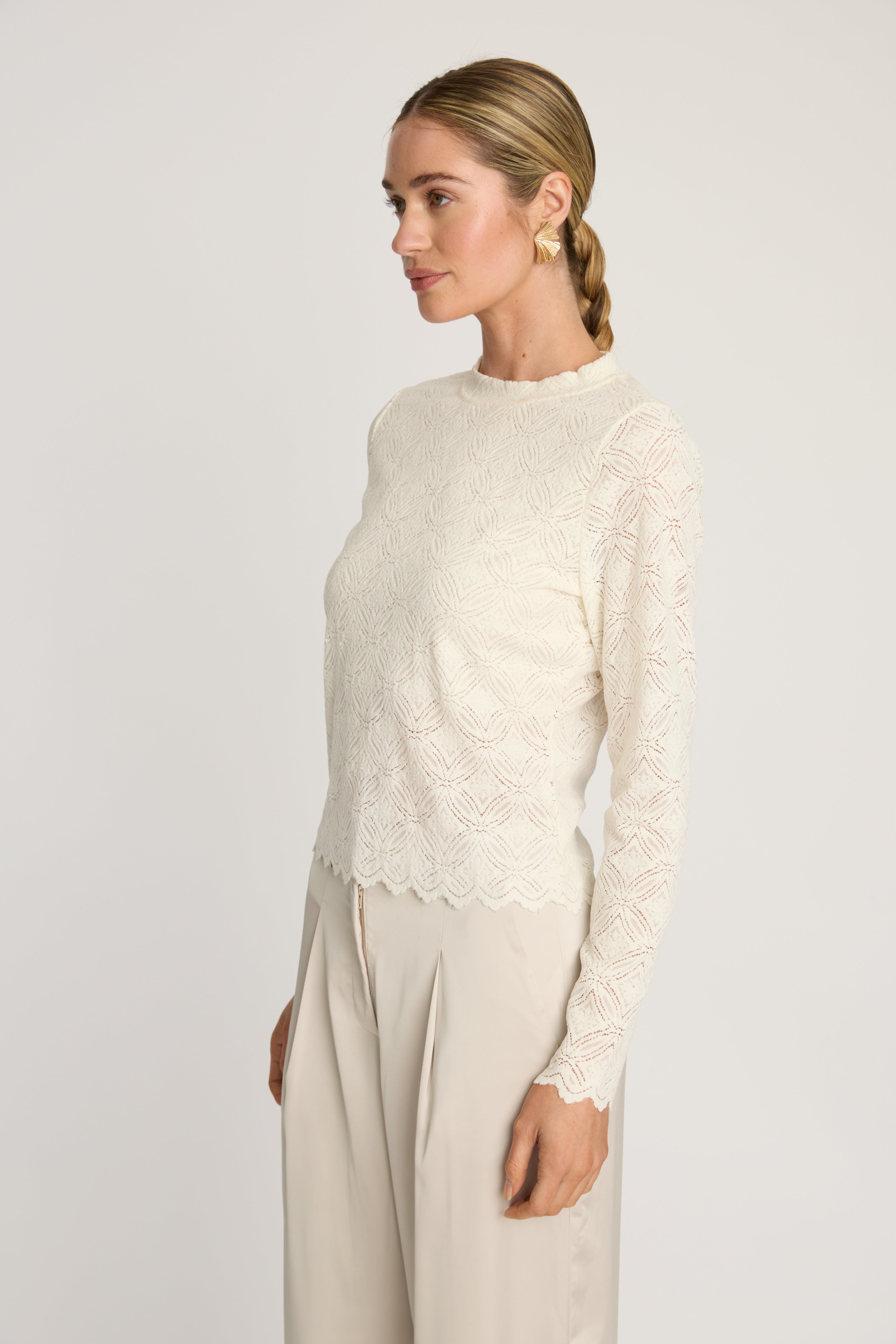Cierra Top in White / Nude Lace