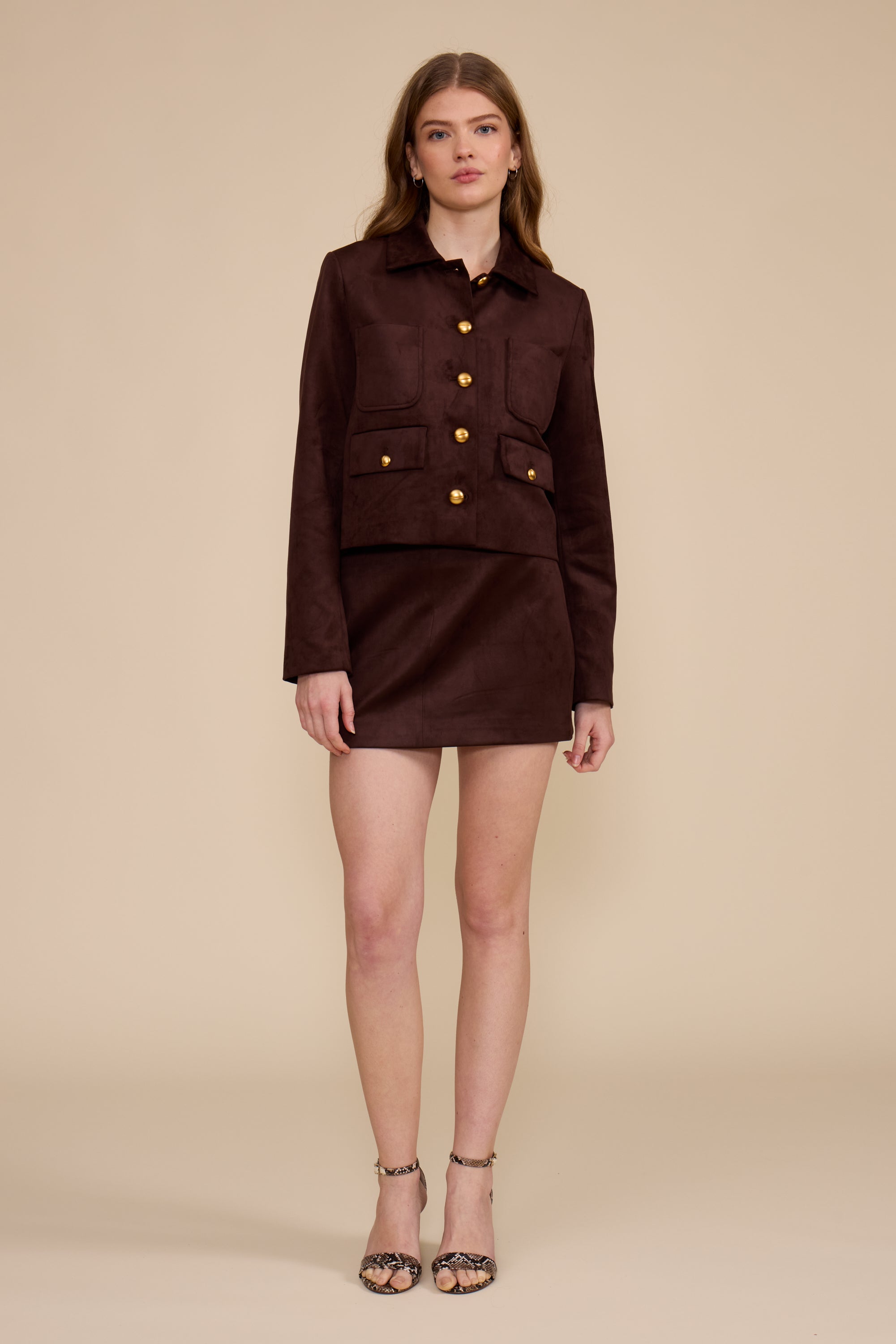 DARK BROWN