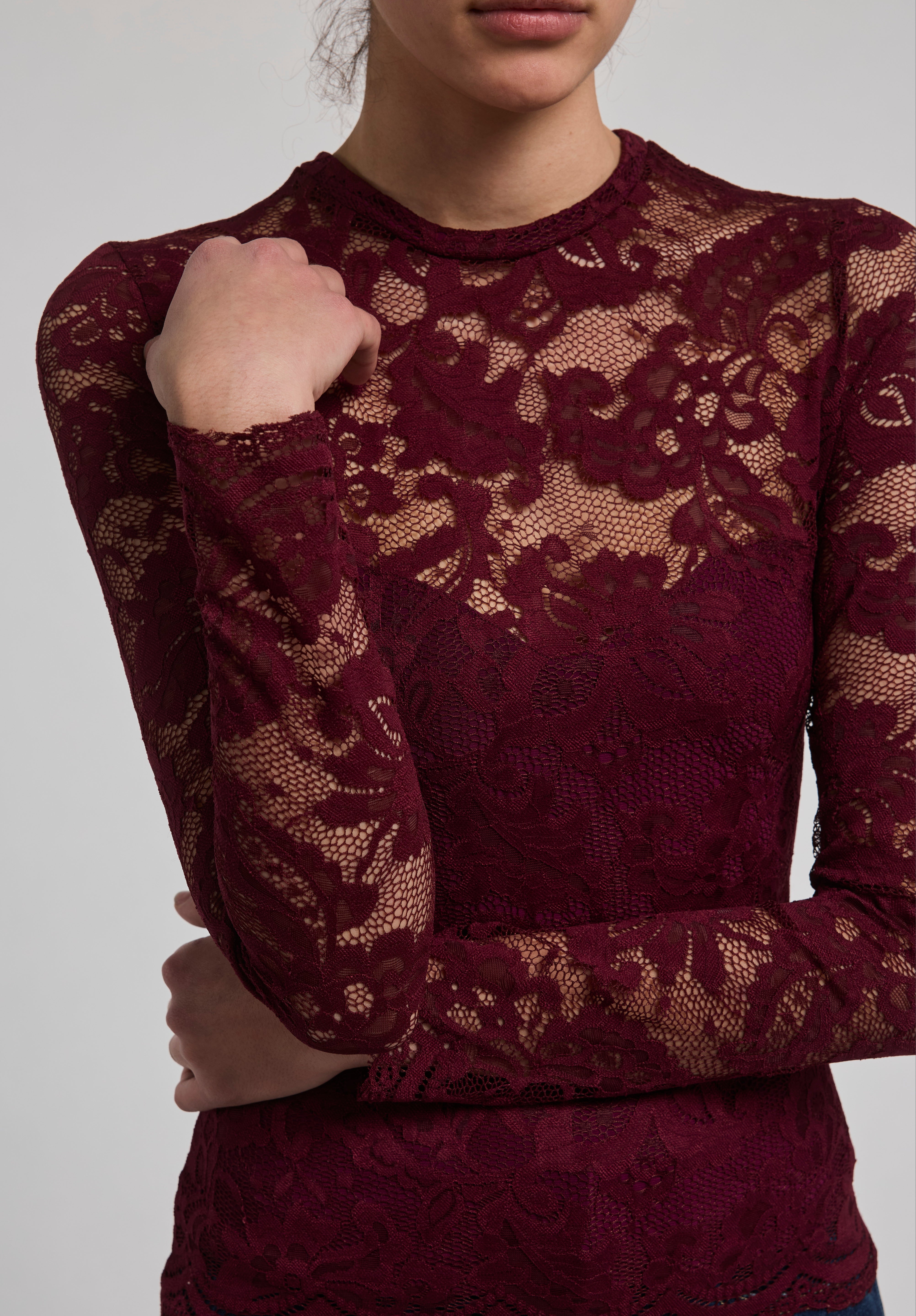 CLAYTON LACE TOP