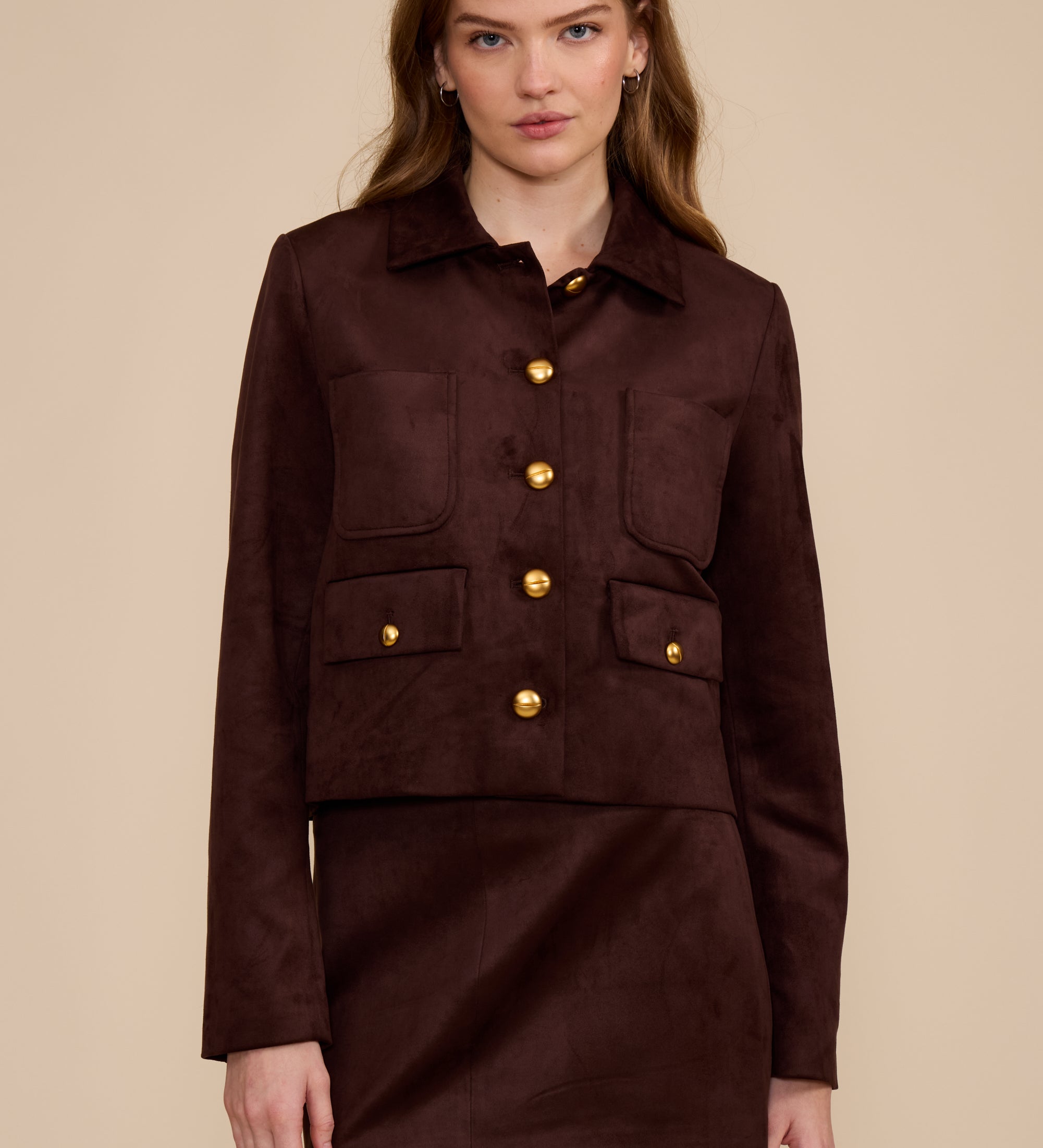 DARK BROWN
