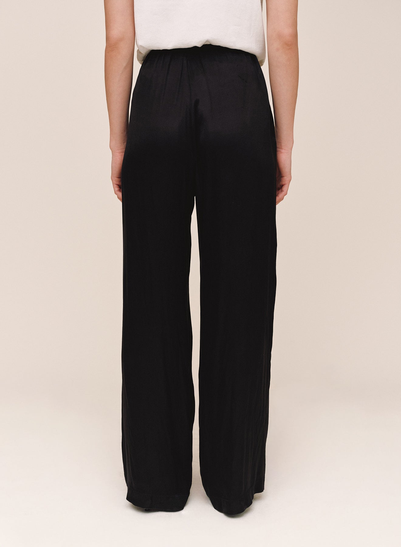B3188-A91-302 - SLEEK WIDE LEG PANT