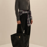 THE EASE PANT in Black