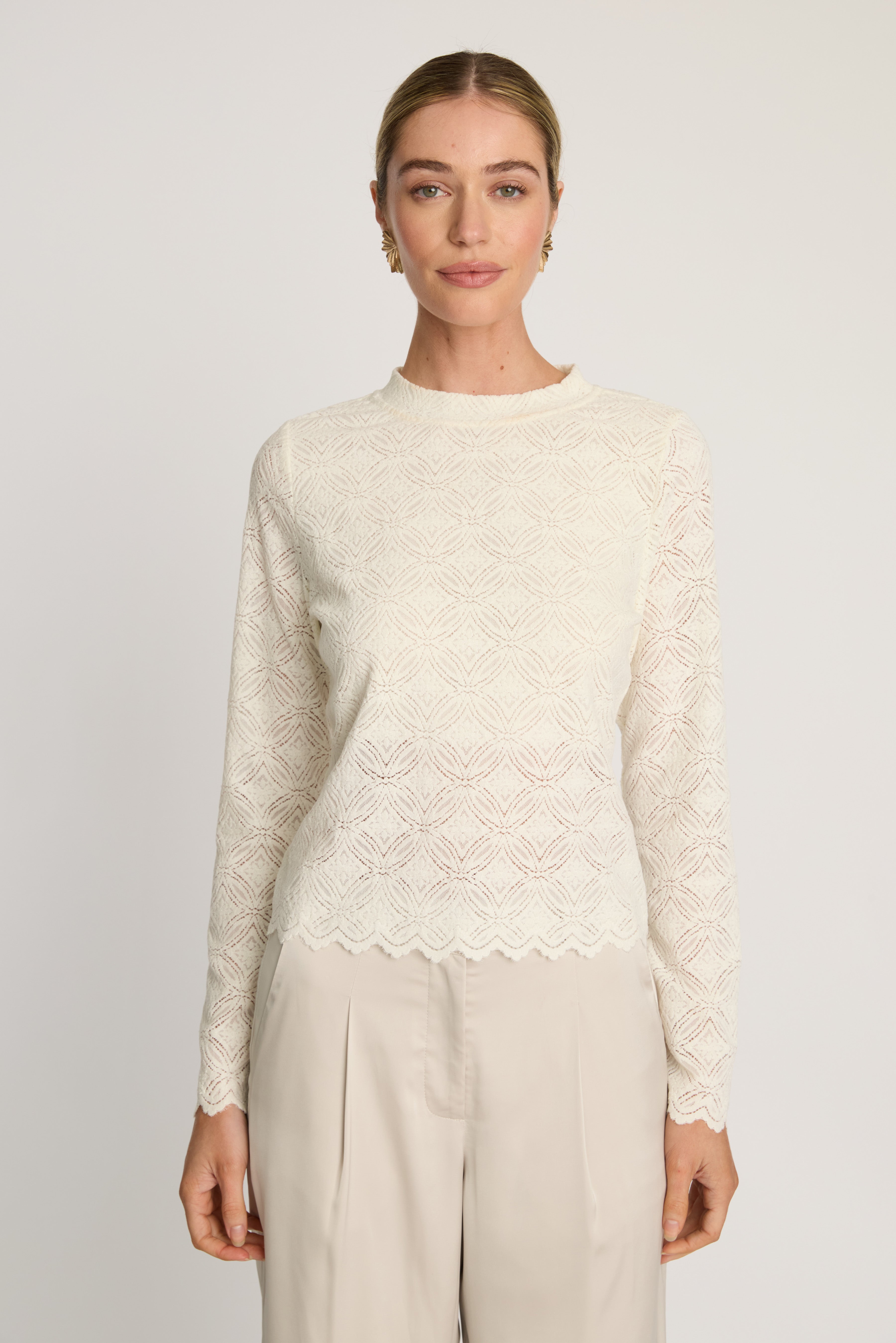 WHITE / NUDE